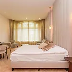Novallure Margaretha - Short Aparthotel Rijswijk