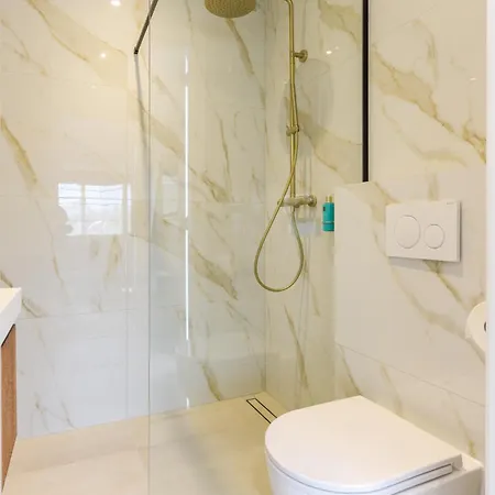 Novallure Margaretha - Short