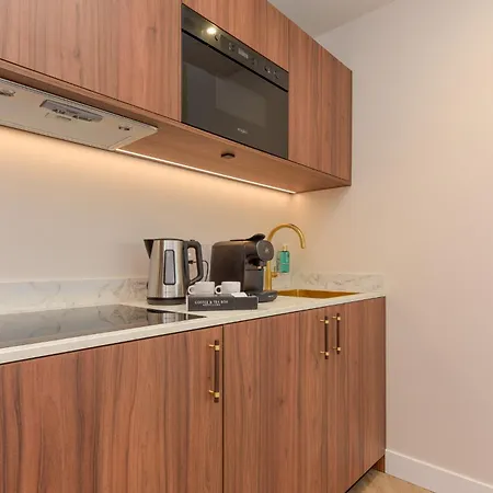 Novallure Margaretha - Short 3*