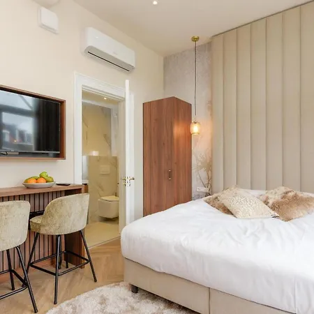 Novallure Margaretha - Short 3* Rijswijk