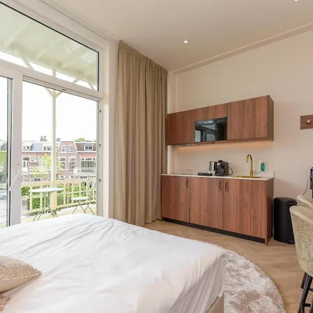 Novallure Margaretha - Short