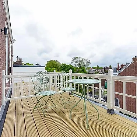 Novallure Margaretha - Short 3* Rijswijk