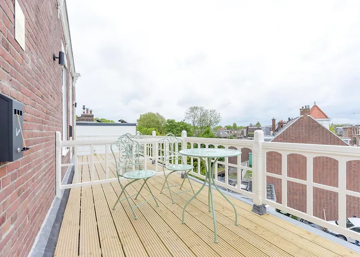 Novallure Margaretha - Short 3*